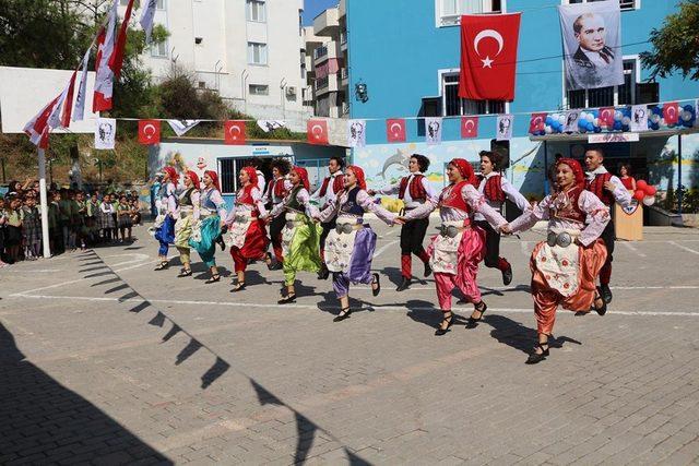 Kuşadası’nda ilköğretim Haftası etkinlikleri