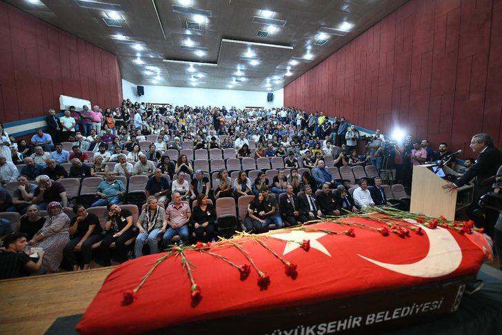 Kampüsteki kazada ölen Sezen için üniversitede hazin tören G5