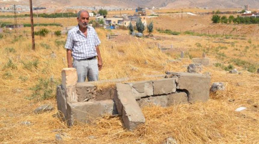 Hasankeyf'te bu kez mezarlar taşınıyor