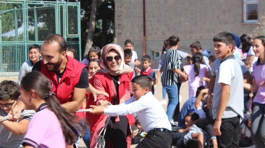 Gençlik Karavanı Kıranardı Ortaokulu’nda