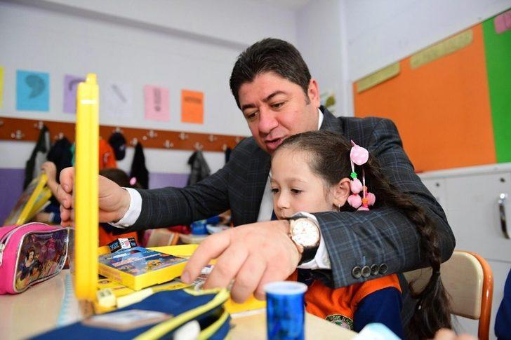 Minik öğrencilerin kırtasiye malzemeleri Altınordu Belediyesinden G2