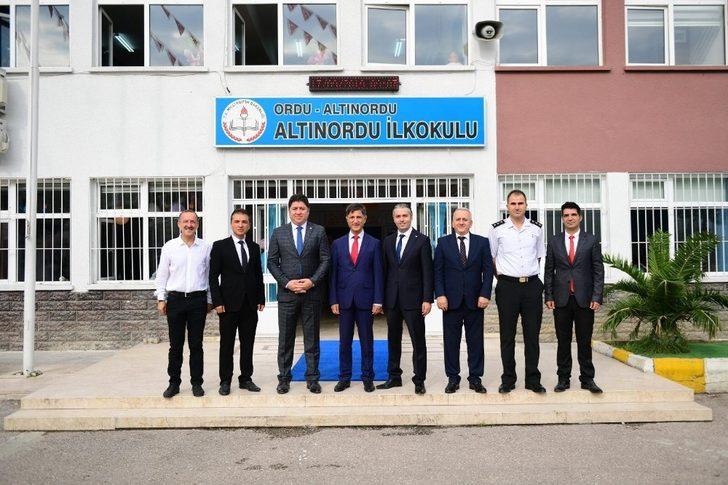 Minik öğrencilerin kırtasiye malzemeleri Altınordu Belediyesinden G5