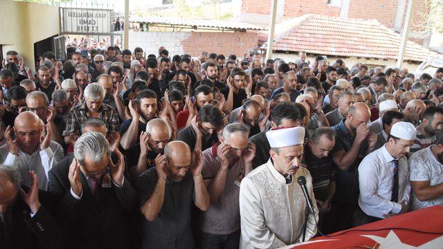 Kampüsteki kazada ölen Sezen için üniversitede hazin tören (2)