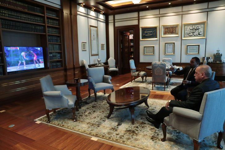 Cumhurbaşkanı Erdoğan tarihi anları böyle izledi G4