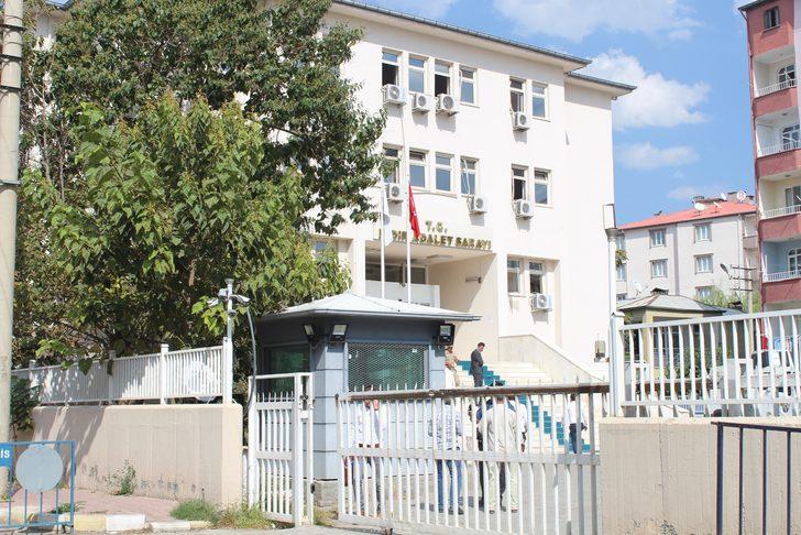 Emekli polis adliyede dehşet saçtı! G3