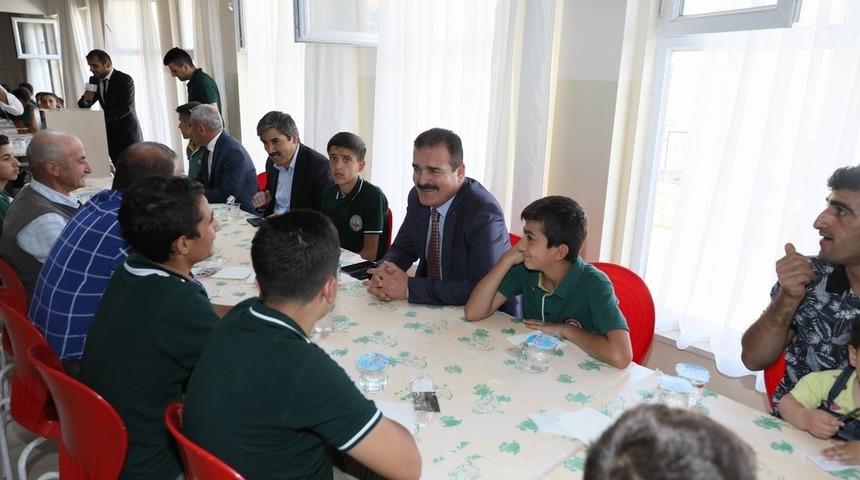 Vali Akbıyık, aşure etkinliğine katıldı