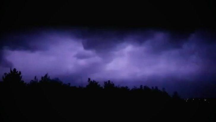 Erzurum'da şimşekler geceyi aydınlattı! İnanılmaz görüntüler G3