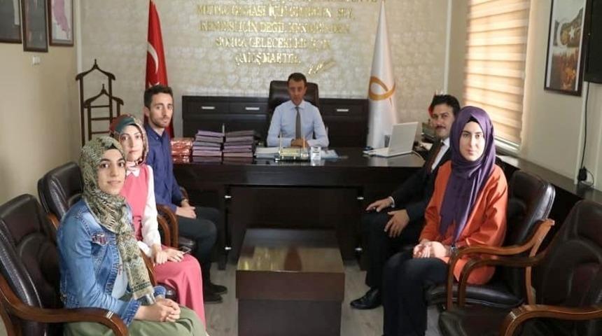 Kaymakam Aytem&uuml;r başarılı &ouml;ğrencileri &ouml;d&uuml;llendirdi