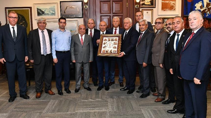 Başkan Soyer&rsquo;e esnaf teşekk&uuml;r&uuml;