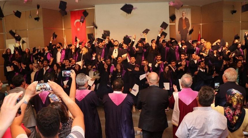 Hacettepe ASO 1. OSB Meslek Yüksekokulu’nda mezuniyet sevinci