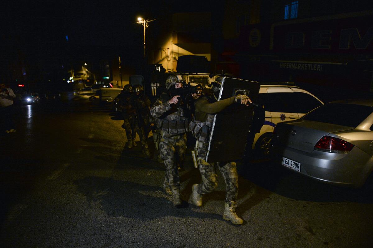 Son dakika! İstanbul merkezli eş zamanlı bahis operasyonu! &Ccedil;ok sayıda g&ouml;zaltı var