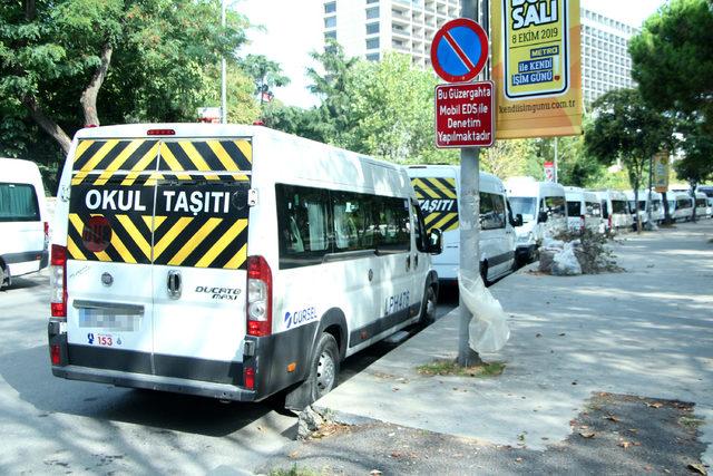 (Havadan fotoğraflarla) - Şişli'de servis işgali trafiği felç ediyor