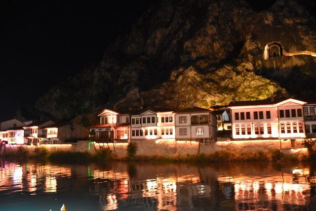 Amasya'da hasta güvenliği için turuncu aydınlatma etkinliği