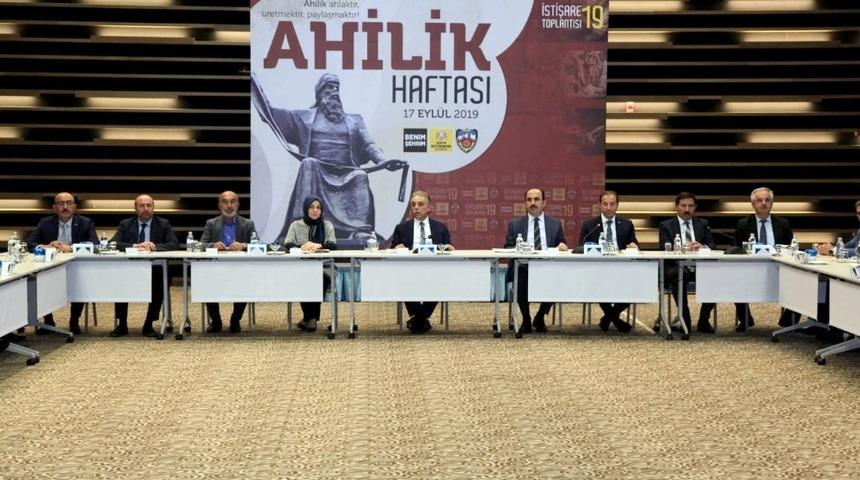 Ahilik Haftası’nda esnafların sorunları masaya yatırıldı