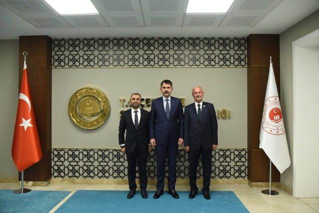 Başkan Akman’dan Bakan Kurum ve Bakan Yardımcısı Alpaslan’a ziyaret