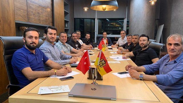 Yeni Malatyaspor yönetimi ‘Futbol Köyü’ için toplandı