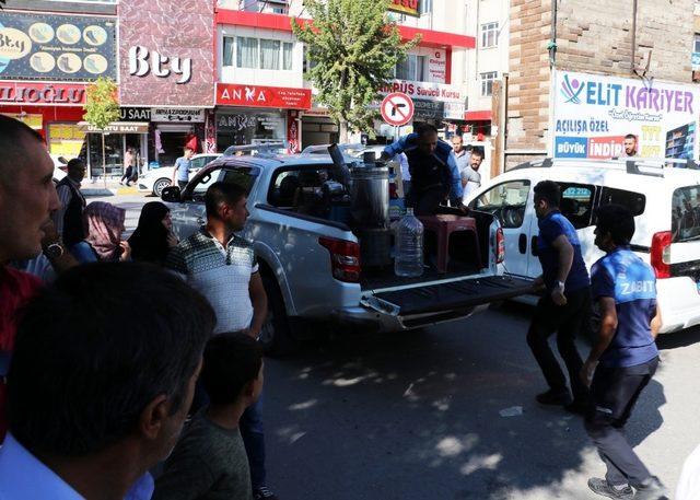 Van Büyükşehir Belediyesi seyyar satıcı denetimlerini sıklaştırdı