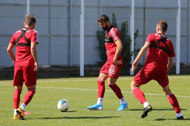 Emre Kılınç'ın menajerinden transfer açıklaması geldi! G4
