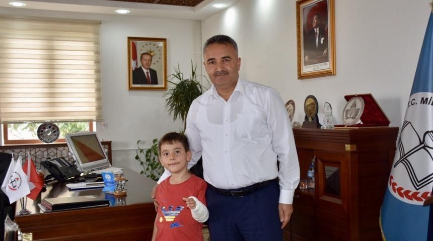 İl M&uuml;d&uuml;r&uuml; &Ccedil;elik&rsquo;e anlamlı ziyaret