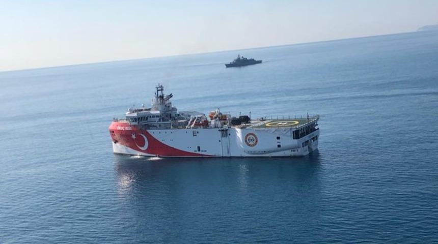 Oruç Reis araştırma gemisine TCG Oruçreis Fırkateyni refakat ediyor