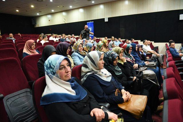 Kestel’de ‘bağımlılık’ konferansı