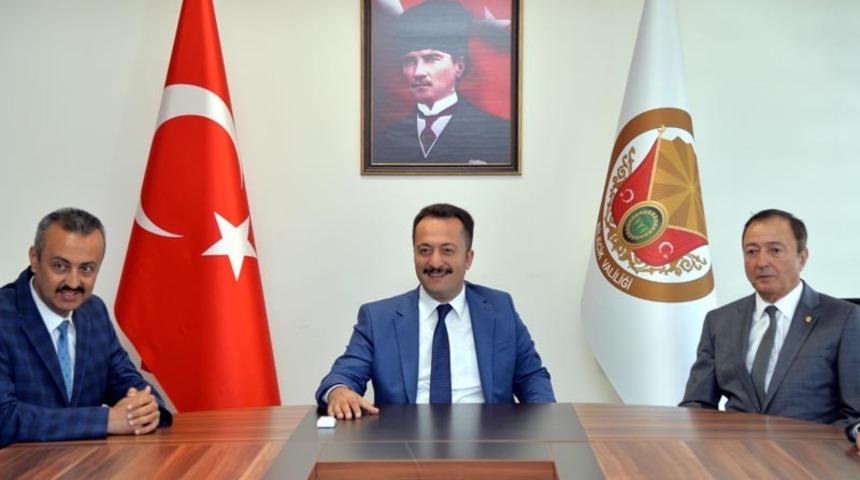 Ahilik Haftası Kutlama Komitesi’nden Vali Şentürk’e ziyaret