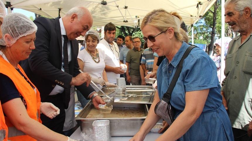 Söke Belediyesi’nden aşure hayrı