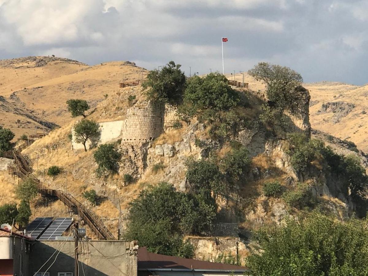 Tarihi Kozluk Kalesi ziyaret&ccedil;i girişlerine kapatıldı
