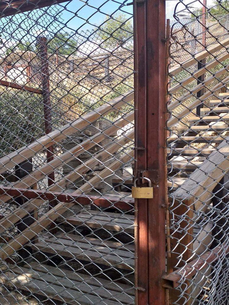 Tarihi Kozluk Kalesi ziyaretçi girişlerine kapatıldı G5