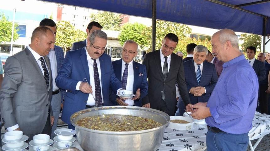 Salihli’de 5 bin kişilik aşure hayrı
