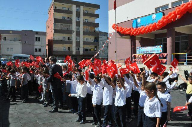 Şırnak’da terör örgütünün zarar verdiği 70 okul onarıldı