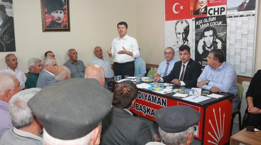 CHP milletvekilleri parti &uuml;yeleriyle bir araya geldi