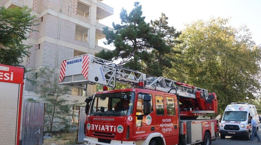 Bunalıma giren şahıs 15. Katta intihar girişiminde bulundu