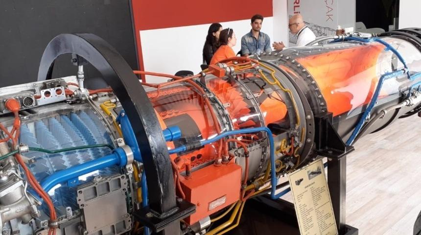 Boz&uuml;y&uuml;kl&uuml; &ouml;ğrenciler TEKNOFEST&lsquo;i ziyaret etti