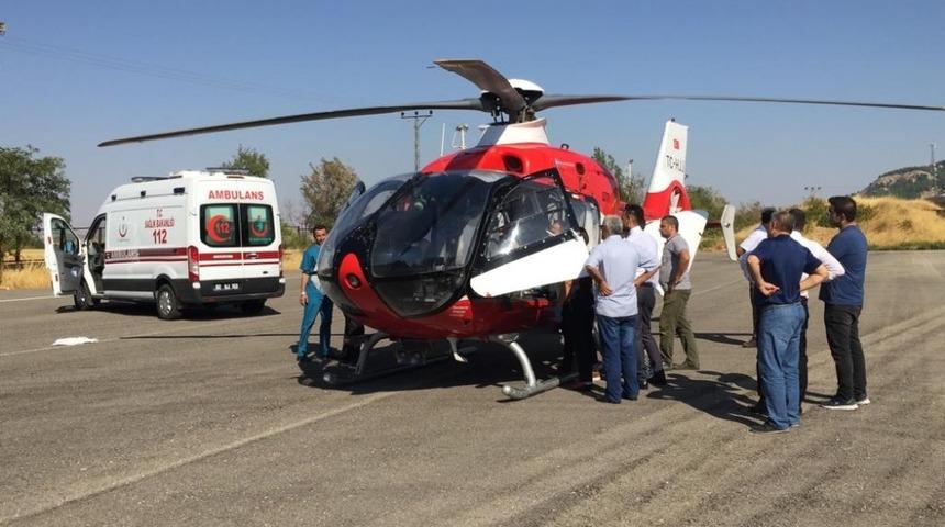 Ambulans helikopter kanser hastası i&ccedil;in havalandı