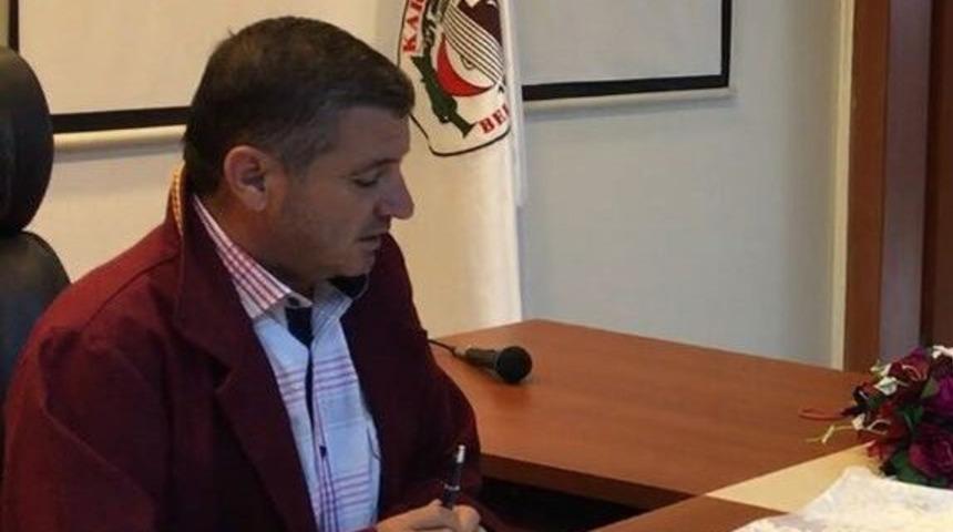Nikahta şakayı affetmedi! Damat 1 buçuk saat uğraştı ve...