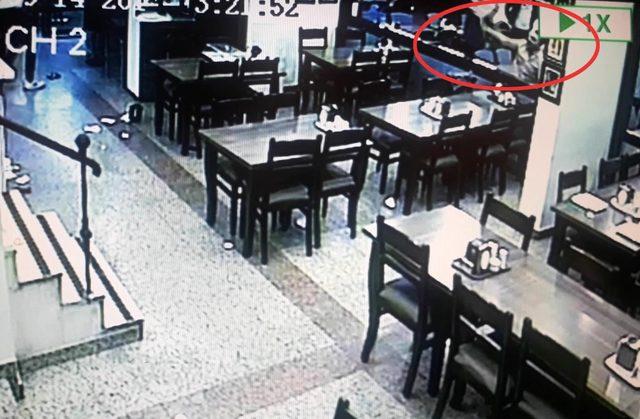 Şevket Çoruh'a saldıranların restoranı birbirine kattığı görüntüler ortaya çıktı