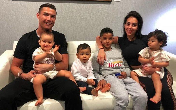 Ester Exposito yaptığı paylaşımla Ronaldo'nun sevgilisini tahtından etti! G3