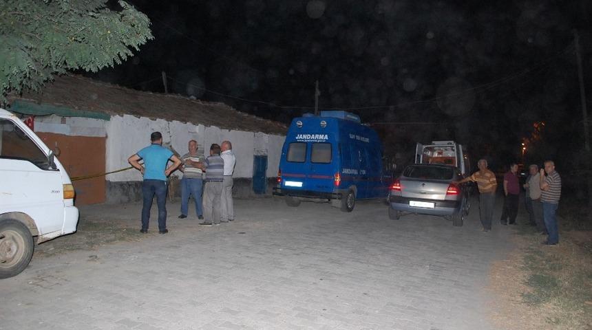 Eski k&ouml;y korucusu evinde &ouml;l&uuml; bulundu