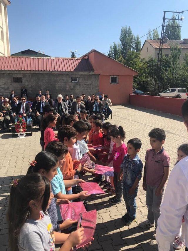 Hizan’da İlköğretim Haftası kutlaması