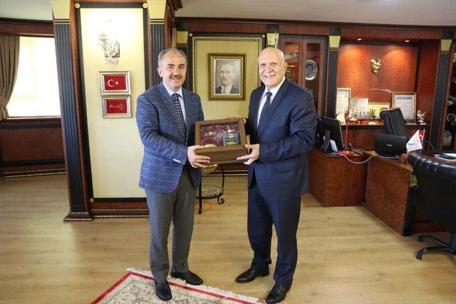Başkan Pekmezci’den Trabzon ve Rize’ye ziyaret