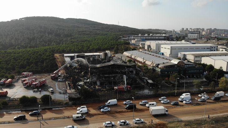 Tuzla'da yanan fabrikada soğutma çalışmaları devam ediyor G1