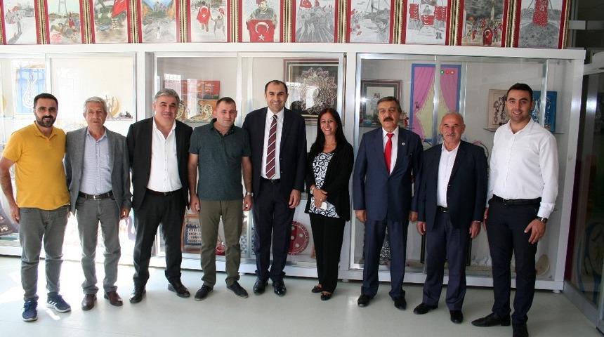 VANTSO ve VANESOB heyeti, engelli &ccedil;ocukların g&ouml;n&uuml;llerine dokundu