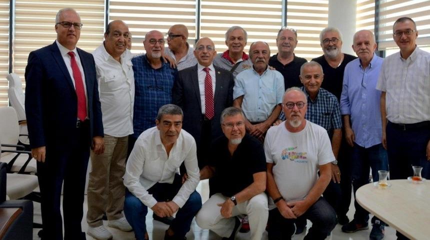 &Ccedil;OM&Uuml;, Hababam Sınıfı&rsquo;nın yaşayan efsanelerini ağırladı