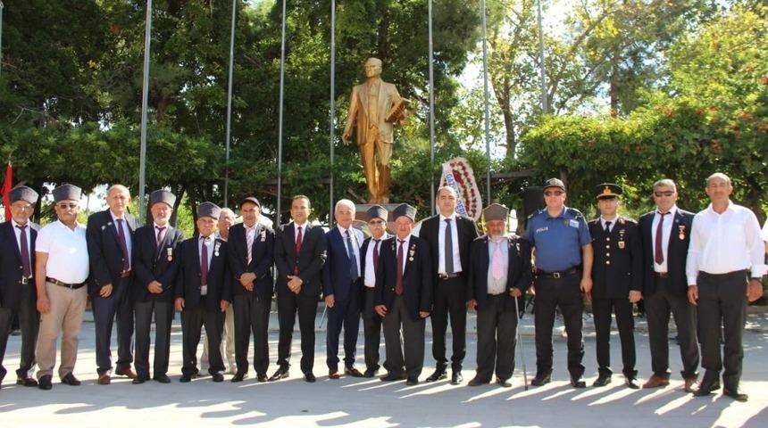 Finike&rsquo;de Gaziler G&uuml;n&uuml; kutlandı