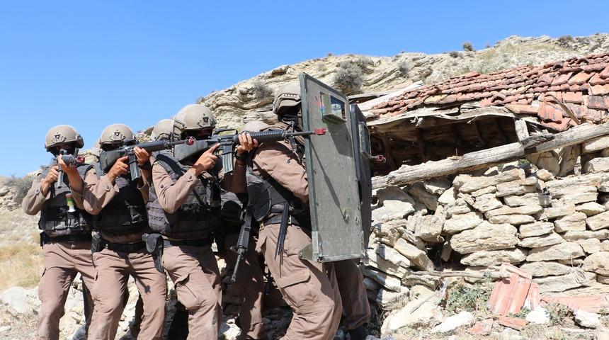 &Ouml;zel harekat polisine,&nbsp;6 aylık zorlu eğitim&nbsp;