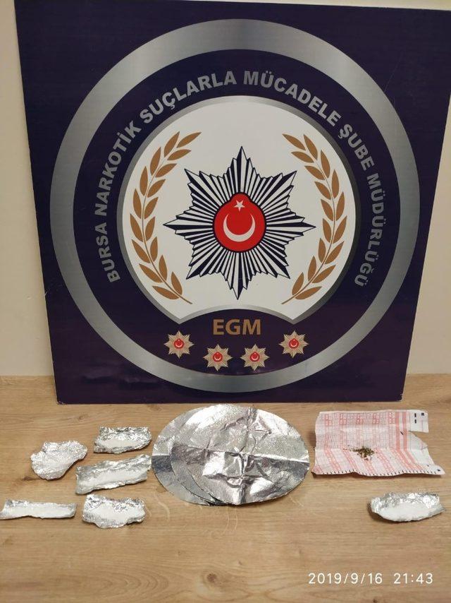 Bursa polisinden uyuşturucu baskını