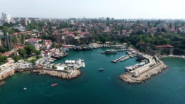 Antalyalılar Kaleiçi’ni temizlemek için buluşacak