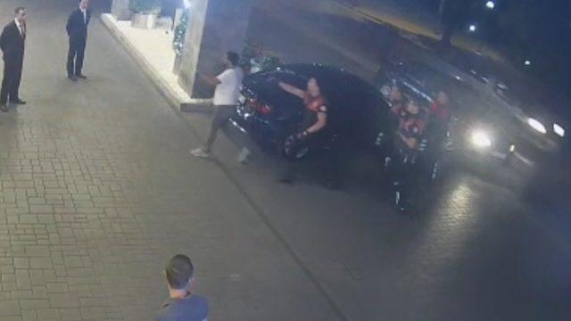 Trafikten men araçla, ehliyetsiz direksiyona geçen avukat ile arkadaşı, polislere zor anlar yaşattı