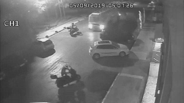 Beylikdüzü'ndeki motosiklet hırsızları kamerada 